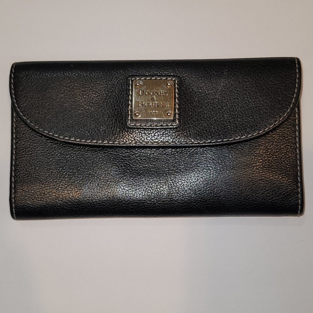 Dooney & Bourke Continental Clutch Wallet